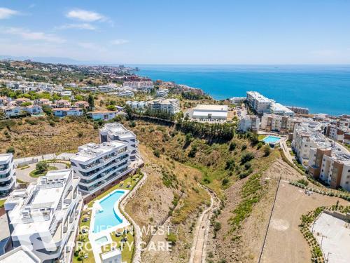 El Sol Sur - South-Facing Terrace with Pool Views, Fuengirola