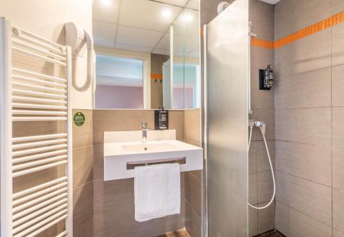 Phòng tắm tại B&B HOTEL Marseille Centre La Timone