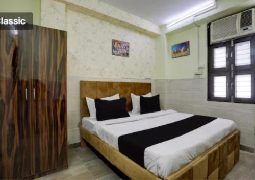 Postel nebo postele na pokoji v ubytování Hotel Vista 18 Inn Couple Friendly