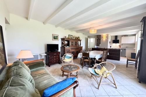 Posedenie v ubytovaní Maison familiale vue mer douceur à Clohars
