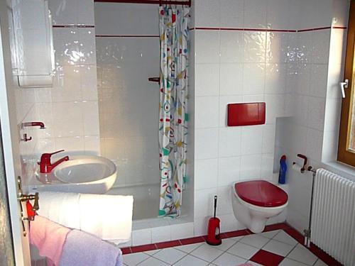 Bilik mandi di Ferienwohnung Kratzmeier