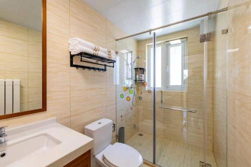 Bilik mandi di Dream Back Great Wall Boutique Villas in Beijing's Gubei Water Town