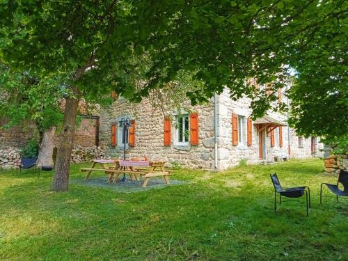 Gambar di galeri bagi Gîte Gîte La Fontaine 10/12 personnes di Saint-Symphorien