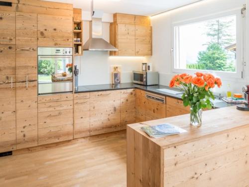 Dapur atau dapur kecil di Edelweiss Mira Neiv
