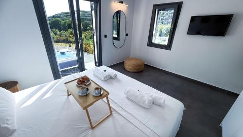 Ek Ornelakis, Luxury Country House with Jacuzzi photo 2
