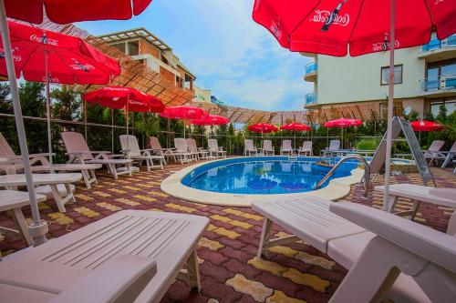 Bazén v ubytování JBH Hotel nebo v jeho okolí