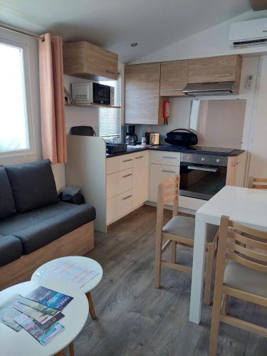 Photo de la galerie de l'établissement MOBIL-HOME Canet Plage, à Canet