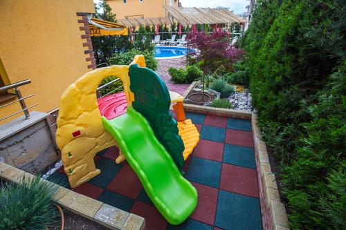 Bazén v ubytování JBH Hotel nebo v jeho okolí