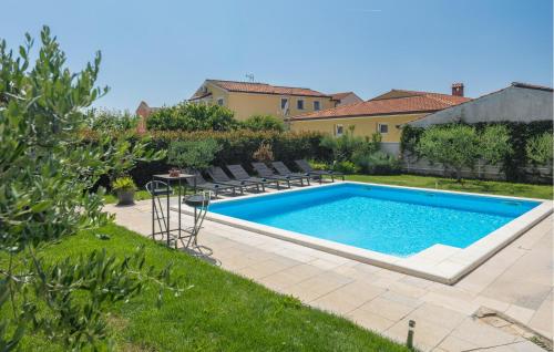 Gorgeous Apartment In Porec With Swimming Pool