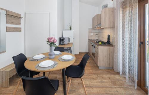 Gorgeous Apartment In Porec With Swimming Pool