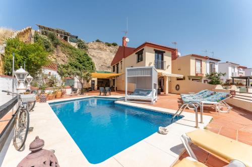 VB Moraleda Villa 4BR Sea Views