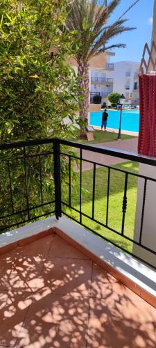 Piscina en o cerca de Al yakoute