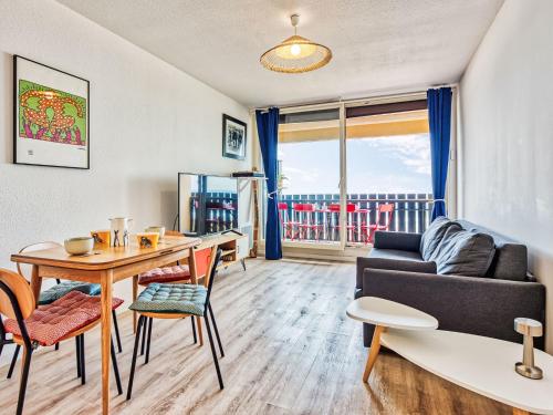 Χώρος καθιστικού στο Apartment Les Océanides-20 by Interhome