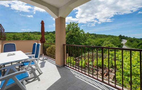 Stunning Apartment In Labin