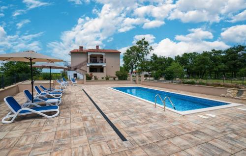 Stunning Apartment In Labin