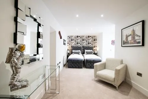 Rowan Tree - Your Apartment photo 74