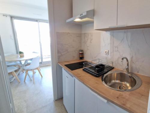 Studio Le Floriana-2 by Interhome