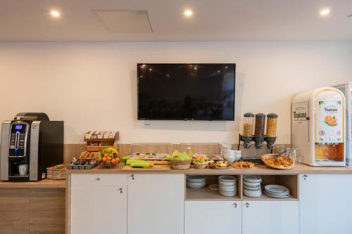 Makanan di atau berdekatan aparthotel ini