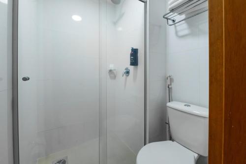 Ibis Styles Belém Hangarにあるバスルーム