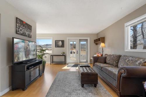 Un lugar para sentarse en Hoodoo Hideout - 2BR House - Family Retreat - King Suite