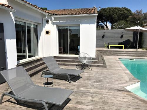 Swimmingpoolen hos eller tæt på La Villa de la Bonable