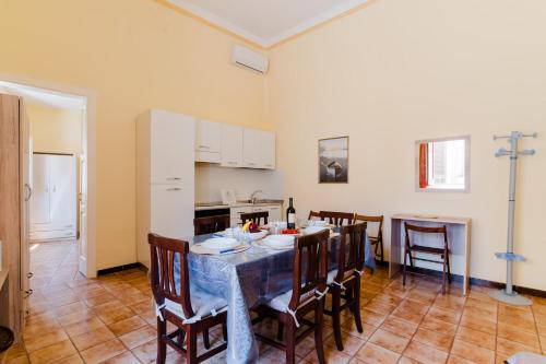 Η κουζίνα ή μικρή κουζίνα στο Dimora la Torre - Salento Selection