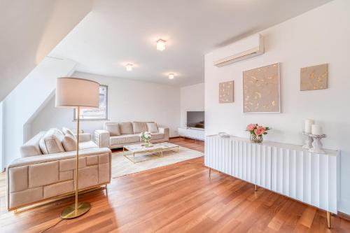 Χώρος καθιστικού στο Luxury Penthouse in the center