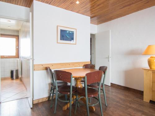 Photo de la galerie de l'établissement Tignes: 2 pièces sud/ouest, ski aux pieds, balcon, WiFi - FR-1-449-26, à Tignes