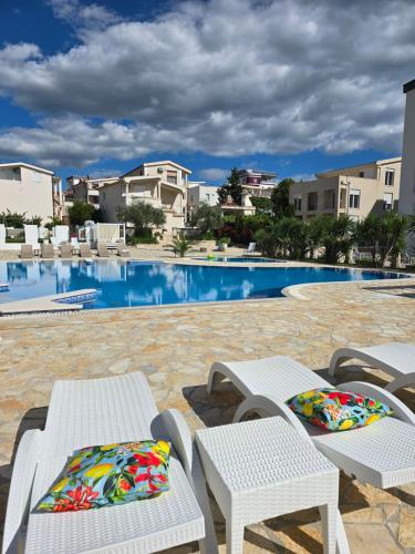 Πισίνα στο ή κοντά στο Apartaments Crown Silvia