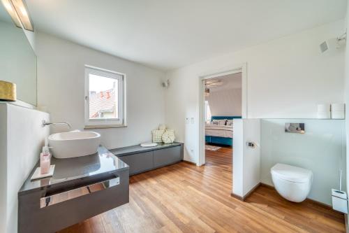 Ένα μπάνιο στο Luxury Penthouse in the center