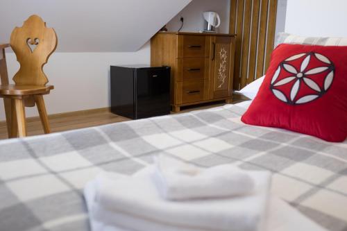 Postel nebo postele na pokoji v ubytování U Gawlaka - Noclegi z Jacuzzi i widokiem na Tatry