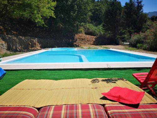 Πισίνα στο ή κοντά στο Agriturismo "Donna Cettina" - Suite per gli ospiti