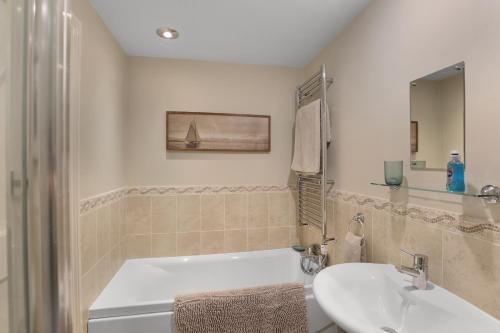 Koupelna v ubytování Plumtree Cottage