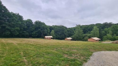 Tente lodge la perche