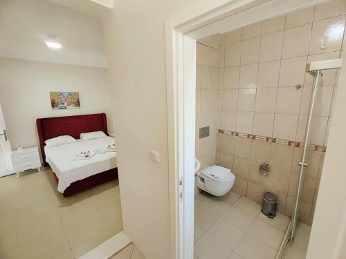 A bathroom at Bucak Apart Hotel Göcek & Beach