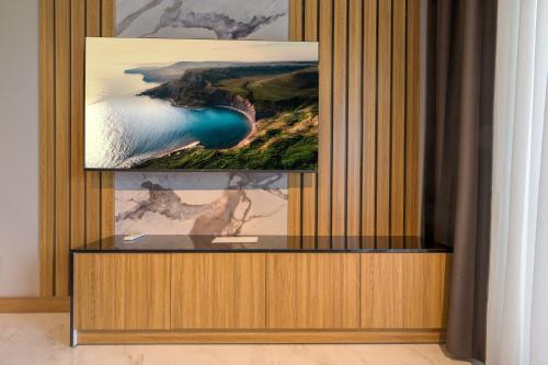 Azur Properties ap19