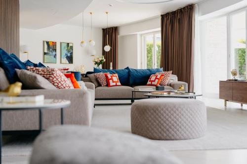 Χώρος καθιστικού στο Grand Villas Adriatic situated within luxury golf & spa resort Kempinski Hotel Adriatic