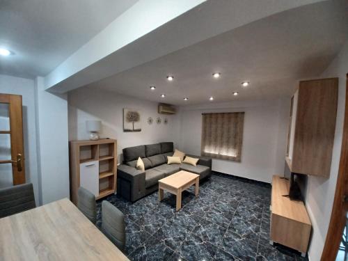 Χώρος καθιστικού στο piso tres habitaciones