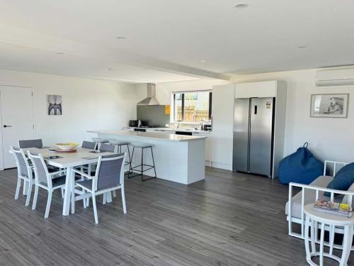 Dapur atau dapur kecil di Seabreeze Army Bay