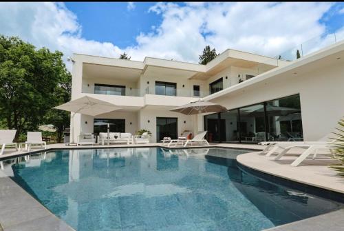 Villa contemporaine de luxe