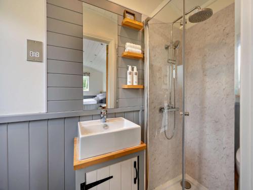 Phòng tắm tại 1 bed in Patterdale 85531