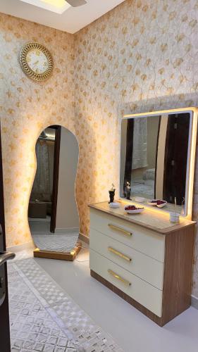 Ella Home VIP