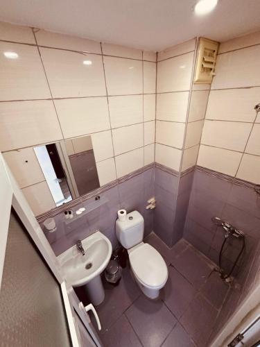 Koupelna v ubytování Sera Hotel