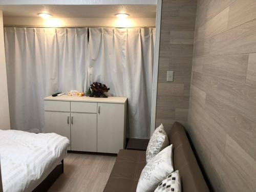 Shinjuku # 102 5 minutes from Okubo station Free WIFI