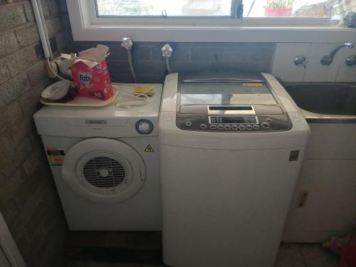KeiravilleにあるSmall Single Room in Keiravilleのギャラリーの写真