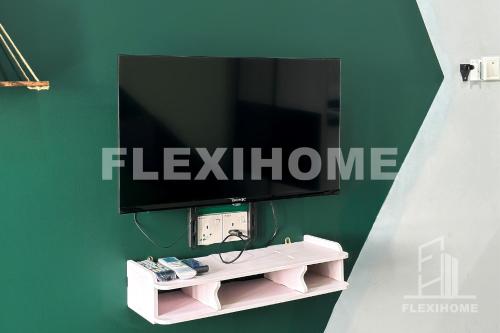 KLIA, KLIA2, Horizon Suites Sepang, Designed Studio, by Flexihome-MYにあるテレビまたはエンターテインメントセンター