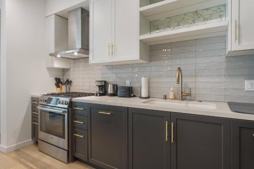 Gallery image of Compass Luxury Living in Los Angeles