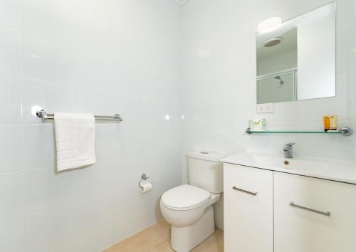 Koupelna v ubytování Acacia Ridge Hotel