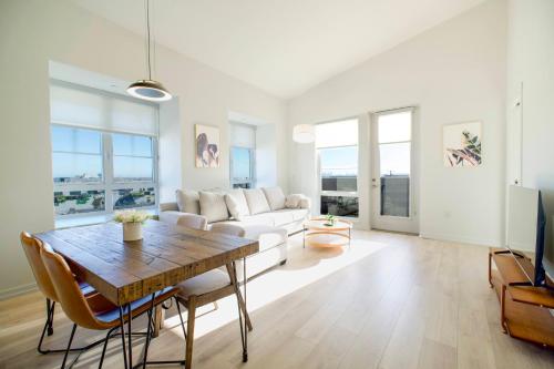 Gallery image of Compass Luxury Living in Los Angeles