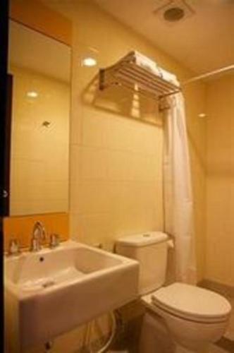 Ένα μπάνιο στο Amaris Hotel Ambon